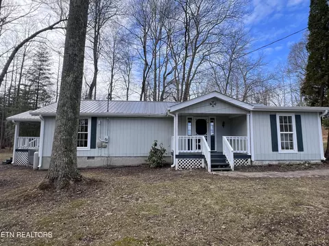 1028 Kennedy Rd, Jamestown, TN 38556