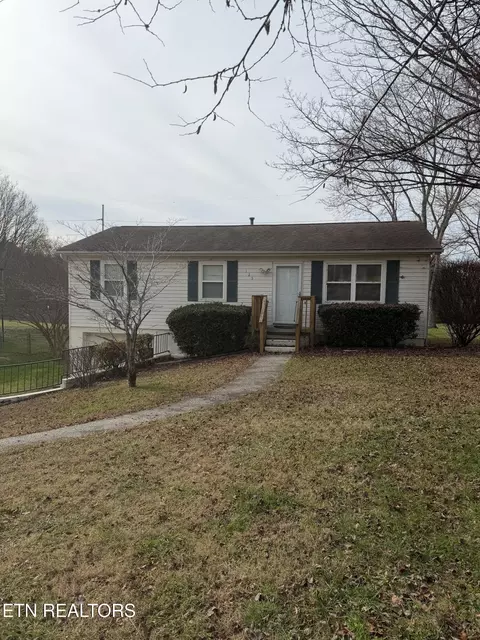 125 Andrea Dr, Maryville, TN 37804