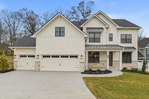 8167 Nubbin Ridge Dr, Knoxville, TN 37919