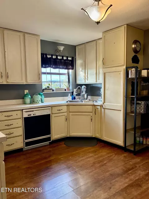 Kitchen - 540 Monday Rd, Corryton, TN 37721 photo 1 of 3