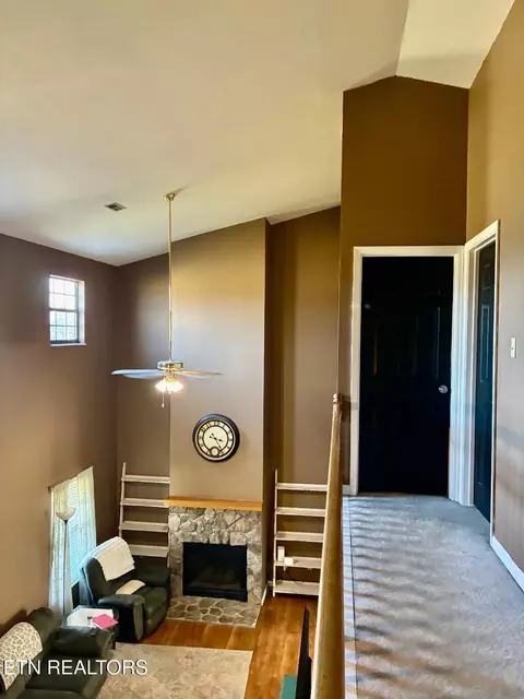 Entry Way - 540 Monday Rd, Corryton, TN 37721 photo 1 of 2