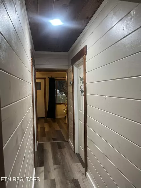Entry Way - 35 Buffalo Rd, Oneida, TN 37841 photo 1 of 2