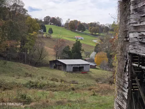 227 Elihu Rd, Sneedville, TN 37869