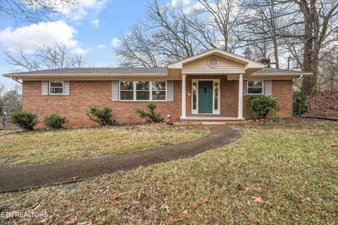 5722 Chesswood Dr, Knoxville, TN 37912