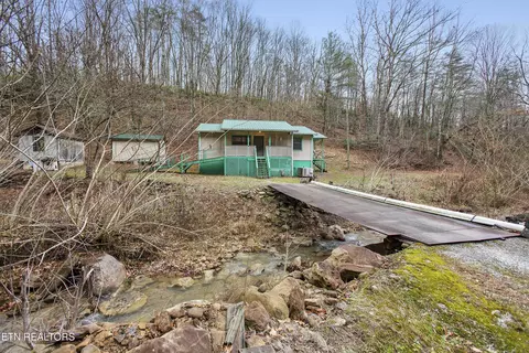 176 Pearly Ward Ln, Caryville, TN 37714