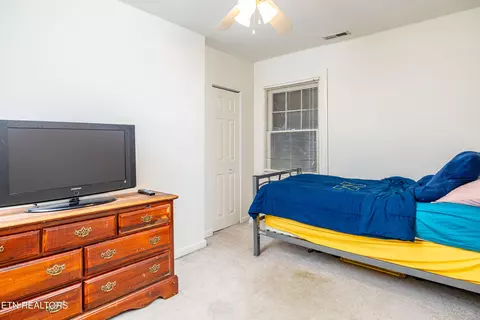 Bedroom - 1240 N Wright Rd, Alcoa, TN 37701 photo 4 of 4