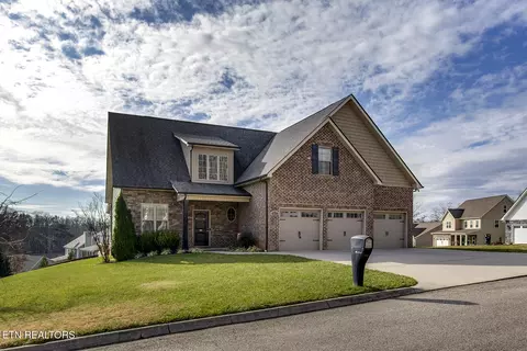 3115 Oakwood Hills Ln, Knoxville, TN 37931