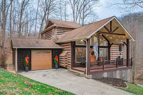 1736 Demory Rd, La Follette, TN 37766