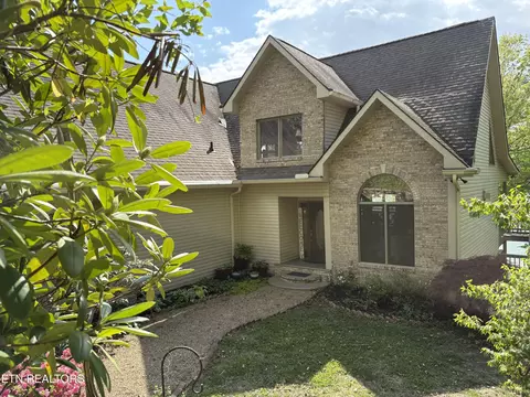 1420 Lakeview Dr, Sharps Chapel, TN 37866