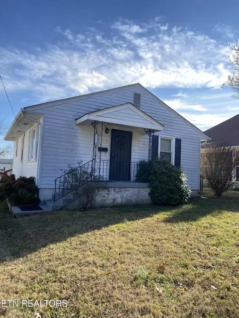 2510 Holbrook Dr, Knoxville, TN 37918