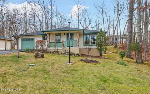 114 Lakeshire Dr, Crossville, TN 38558