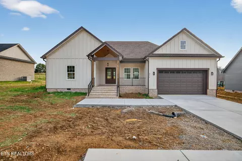 6572 Thomas Twin Oaks Rd, Baxter, TN 38544