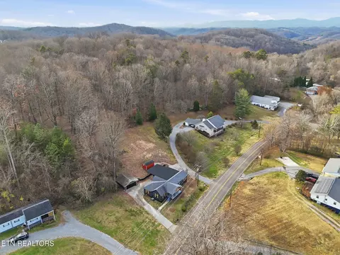 View/Area - 8523 Heiskell Rd, Powell, TN 37849 photo 1 of 2
