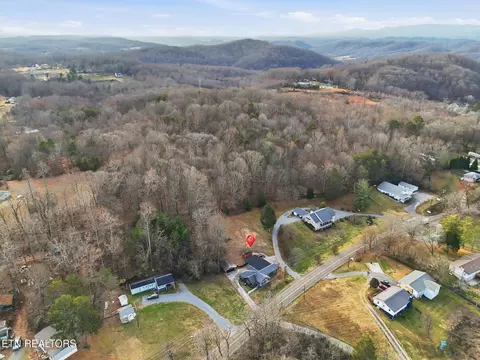View/Area - 8523 Heiskell Rd, Powell, TN 37849 photo 2 of 2