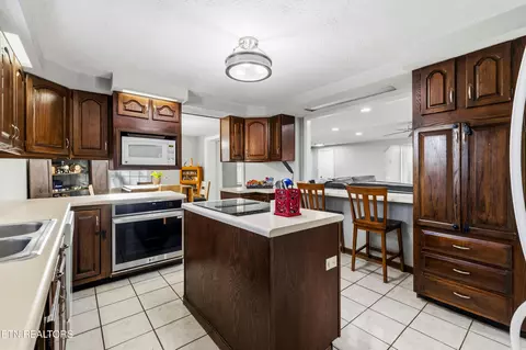 Kitchen - 1088 E Wolf Valley Rd, Heiskell, TN 37754 photo 2 of 2