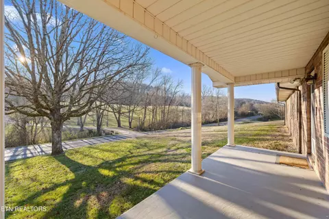 Exterior - 1088 E Wolf Valley Rd, Heiskell, TN 37754 photo 3 of 7
