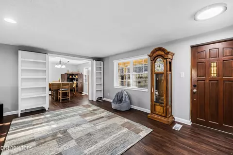 Entry Way - 1088 E Wolf Valley Rd, Heiskell, TN 37754 photo 1 of 3