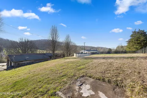 Exterior - 1088 E Wolf Valley Rd, Heiskell, TN 37754 photo 7 of 7