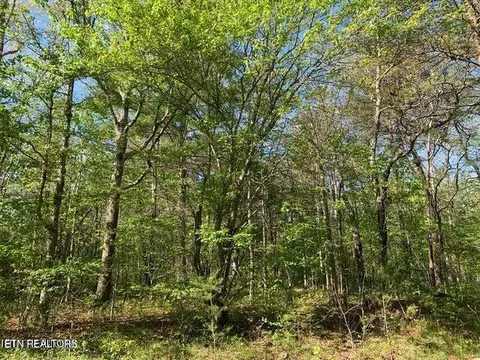 2025 Tecumseh Ln, Crossville, TN 38572