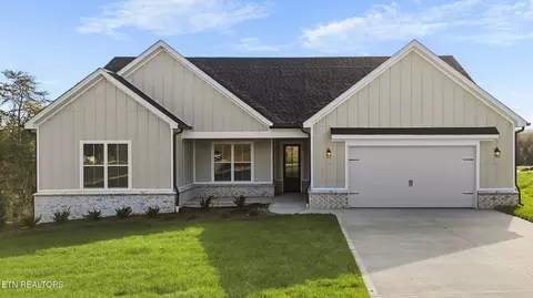 222 Limelight Ln, Lenoir City, TN 37772