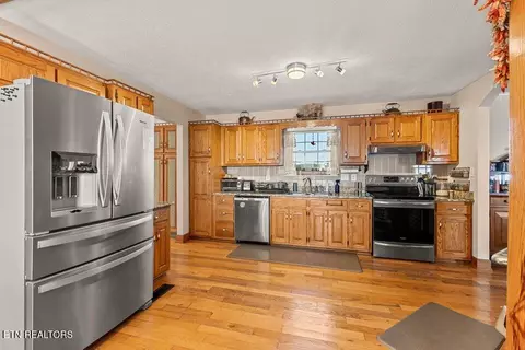 Kitchen - 6130 James Cline Rd, Talbott, TN 37877 photo 3 of 3