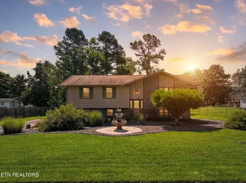 2903 Cedar Cir, Lenoir City, TN 37772