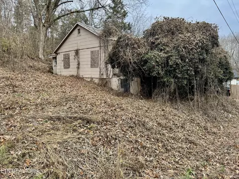 5209 Strawberry Plains Pike, Knoxville, TN 37914