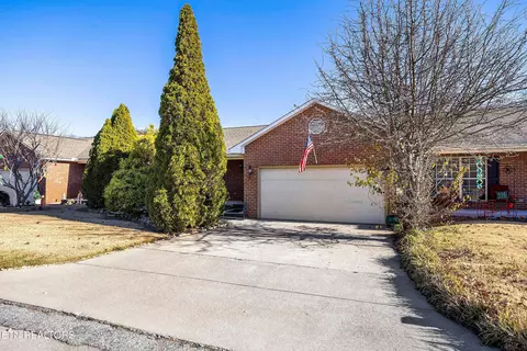 912 Muirfield Dr, Maryville, TN 37801