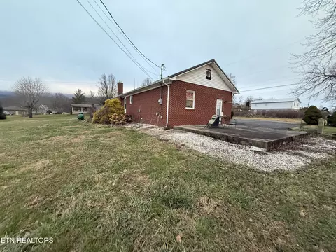 Exterior - 224 Walnut Hill Ln, Ewing, VA 24248 photo 6 of 7