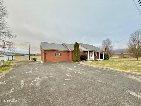 Exterior - 224 Walnut Hill Ln, Ewing, VA 24248 photo 1 of 7