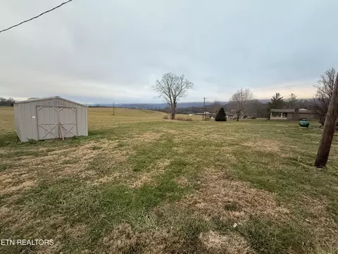 Exterior - 224 Walnut Hill Ln, Ewing, VA 24248 photo 4 of 7