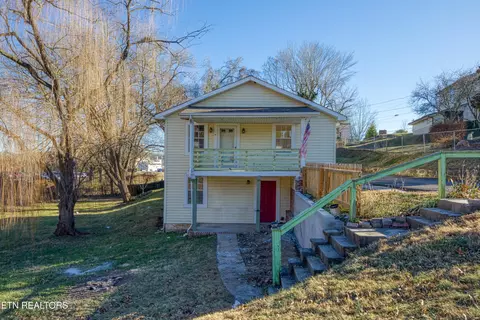 400 Balsam Dr, Knoxville, TN 37918