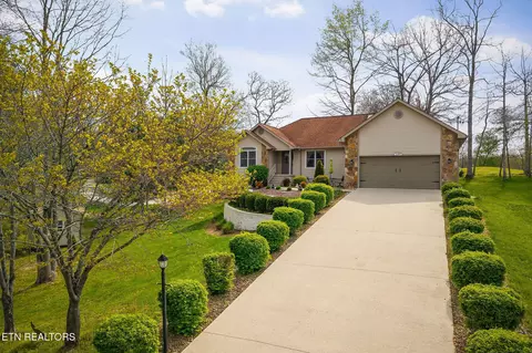 109 Leyden Dr, Crossville, TN 38558