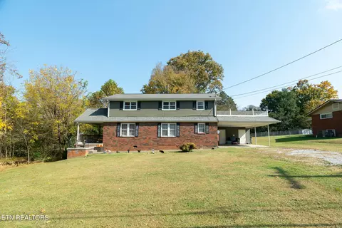 4516 NE Plummer Dr, Knoxville, TN 37918