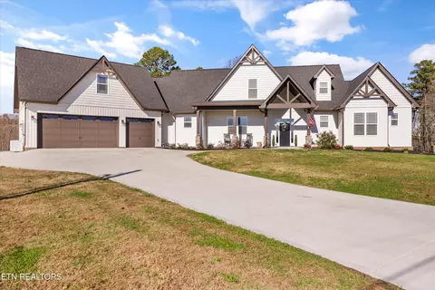 8521 Reed Rd, Powell, TN 37849