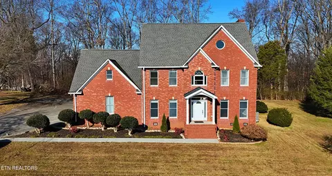 2832 Kensington St, Athens, TN 37303