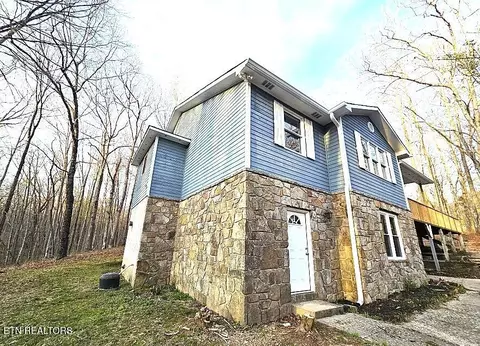 416 Walker Hollow Dr, Monterey, TN 38574