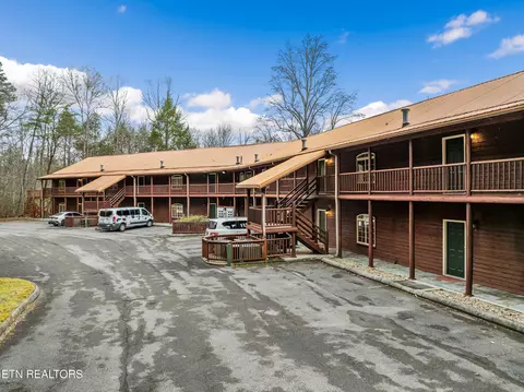 206 Forrest Loop Way #15, Gatlinburg, TN 37738
