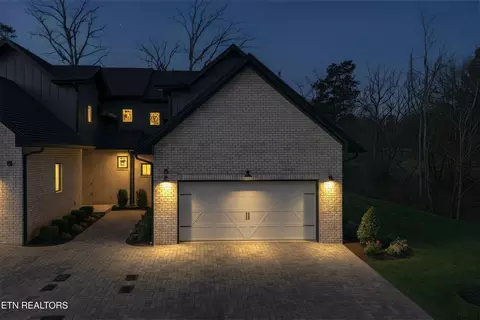 627 October Glory Ln, Knoxville, TN 37934
