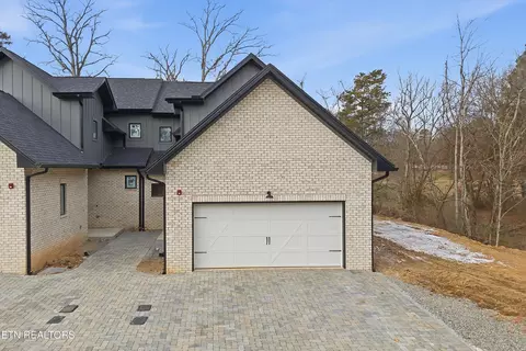637 October Glory Ln, Knoxville, TN 37934