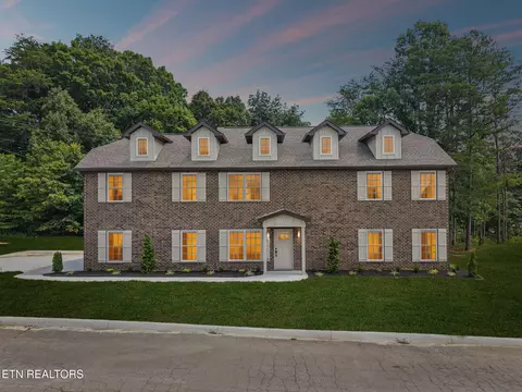 1416 Broad Run Dr, Maryville, TN 37803
