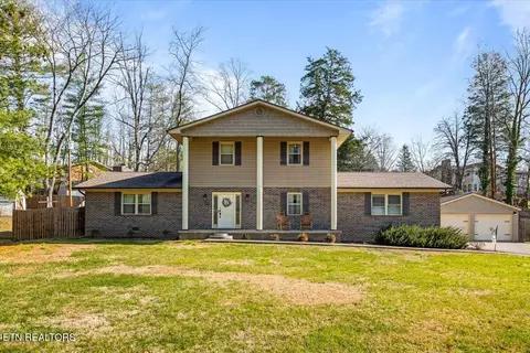 612 Woodland Dr, Clinton, TN 37716