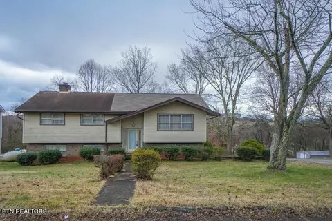 2145 E Ridgewood Dr, Louisville, TN 37777