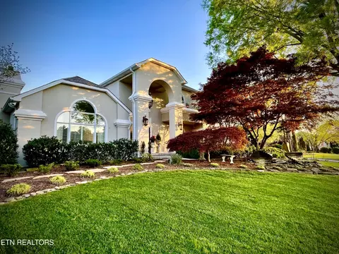 3504 Riveredge Cir, Knoxville, TN 37920