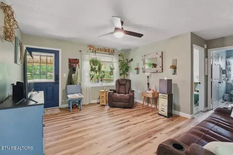 164 Walker Ln, Middlesboro, KY 40965 photo 14
