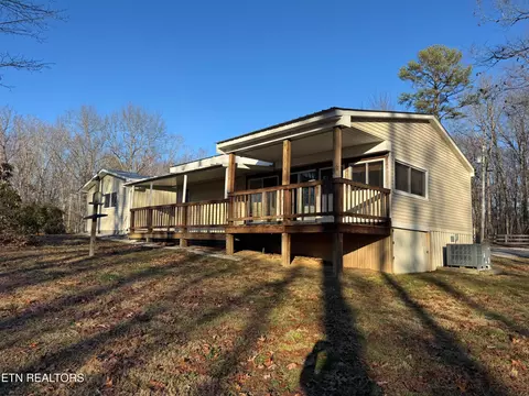 222 Pickett Line Rd, Jamestown, TN 38556
