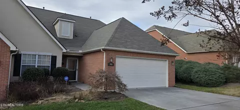 5963 Round Hill Ln, Knoxville, TN 37912