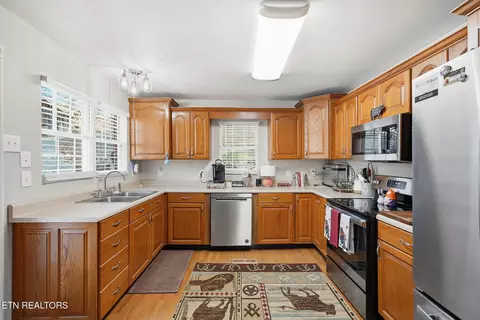 Kitchen - 1625 Machine Branch Rd, Ewing, VA 24248 photo 1 of 4