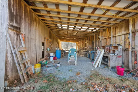 Exterior - 1625 Machine Branch Rd, Ewing, VA 24248 photo 15 of 16