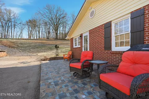 Exterior - 1625 Machine Branch Rd, Ewing, VA 24248 photo 6 of 16